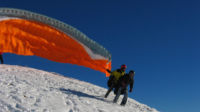 Tandemfliegen im Winter beim Skiurlaub